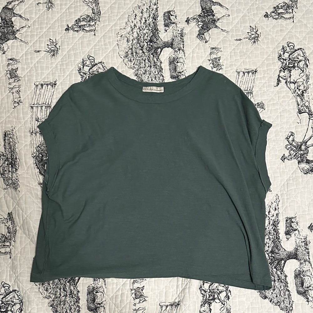 Zenana Outfitters Teal Crop Top